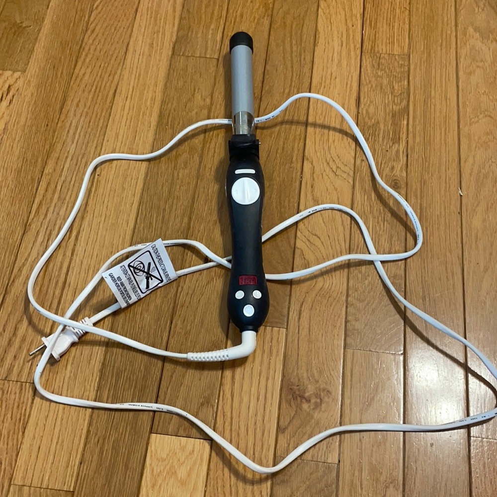 Beachwaver Curling Iron